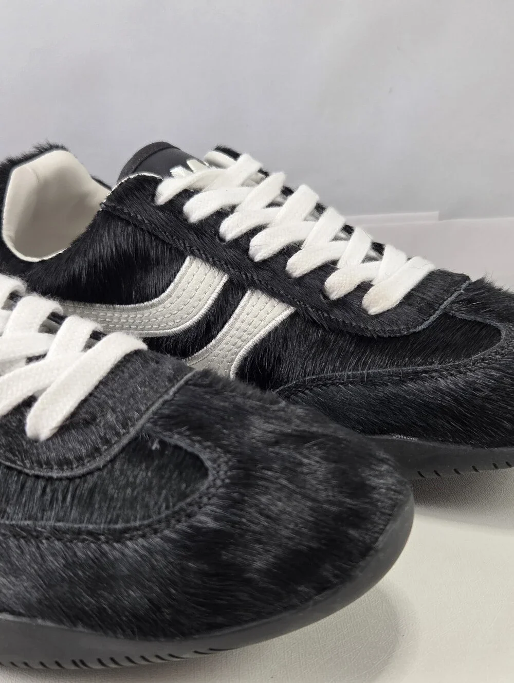 Steve Madden Dobson Black Calf Hair Sneakers Size 7
